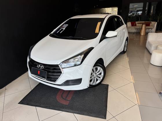 HYUNDAI HB20 1.6 COMFORT PLUS 16V FLEX 4P AUTOMÁTICO
